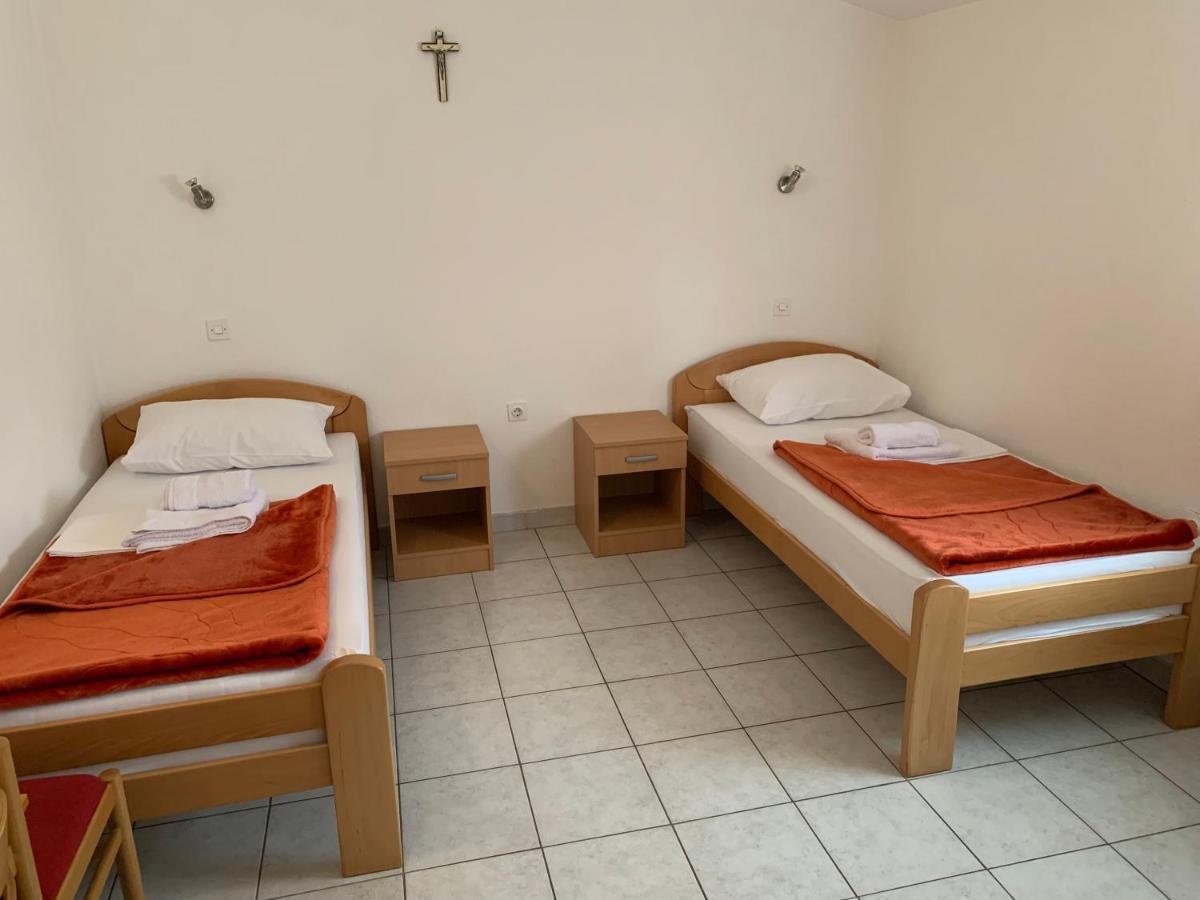 Bed and Breakfast Pansion Mate & Dds Međugorje Esterno foto