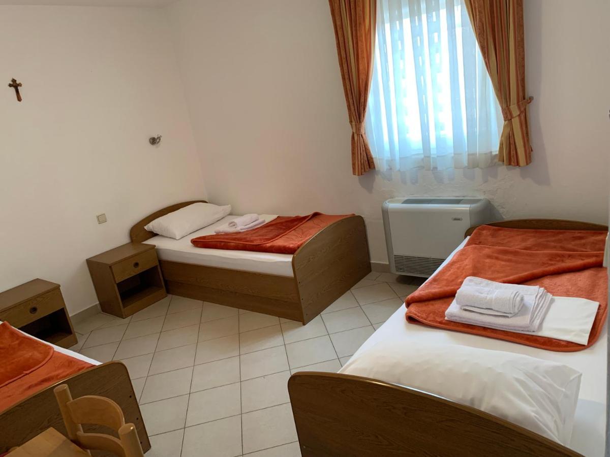 Bed and Breakfast Pansion Mate & Dds Međugorje Esterno foto