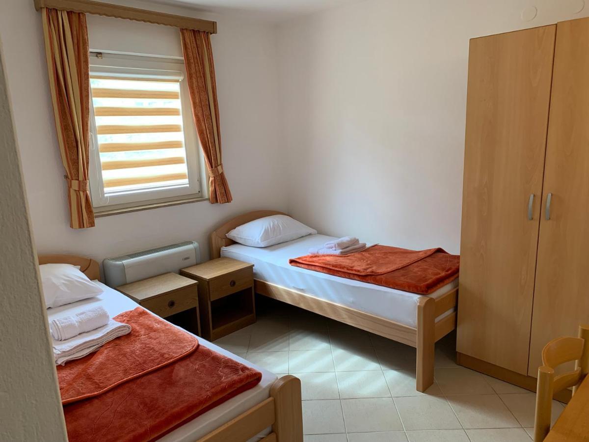 Bed and Breakfast Pansion Mate & Dds Međugorje Esterno foto